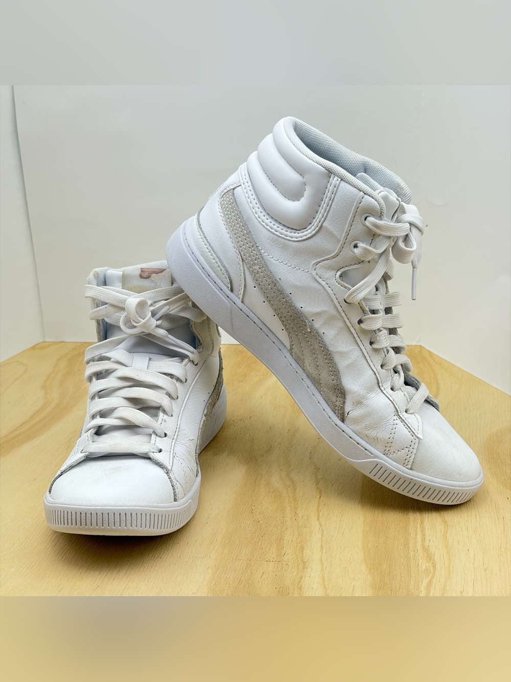 Puma Vikky V3 Mid White Leather High Top Sneakers Women's Size 7 387610-05